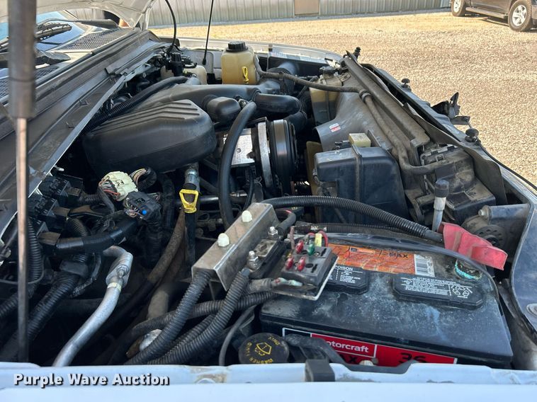 image for item KW9091 2010 Ford F450 Super Duty XL  bucket truck