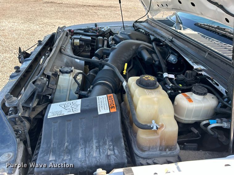 image for item KW9091 2010 Ford F450 Super Duty XL  bucket truck