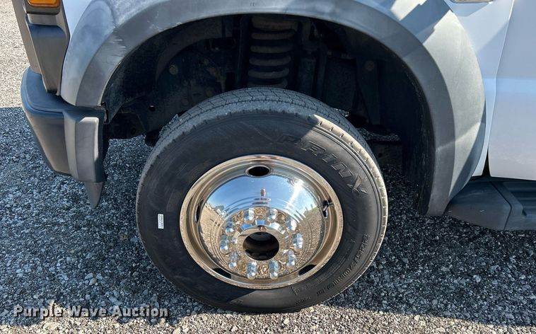 image for item KW9091 2010 Ford F450 Super Duty XL  bucket truck