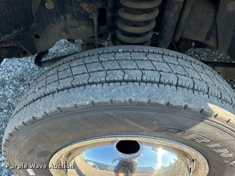 image for item KW9091 2010 Ford F450 Super Duty XL  bucket truck