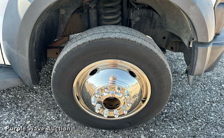 image for item KW9091 2010 Ford F450 Super Duty XL  bucket truck