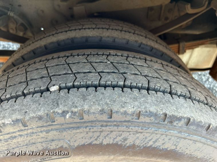 image for item KW9091 2010 Ford F450 Super Duty XL  bucket truck