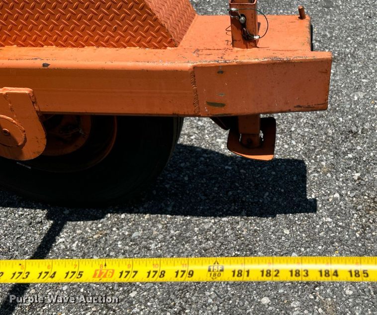 image for item KW9153 1999 Butler Trailer Mfg HCT-120-WL  reel trailer