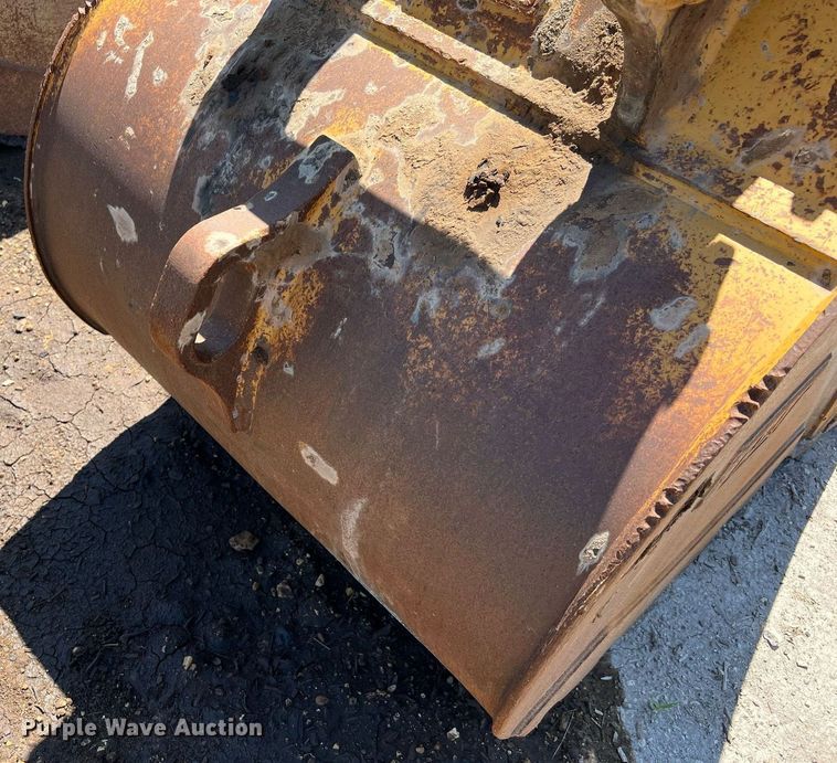 image for item LF9471 Caterpillar  excavator bucket