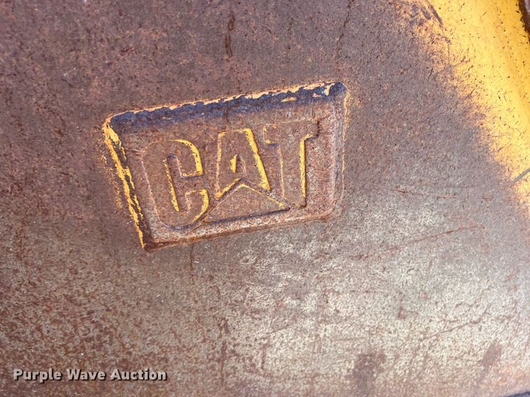 image for item LF9472 (2) Caterpillar excavator buckets