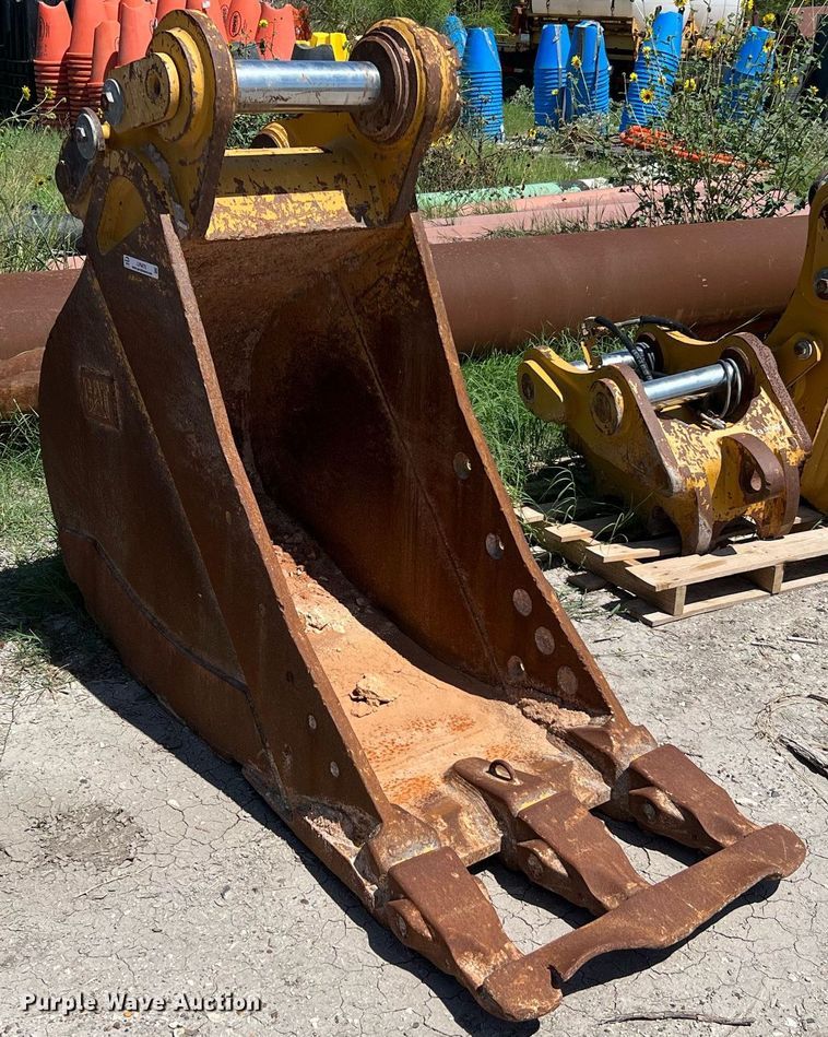 image for item LF9473 Caterpillar  excavator bucket