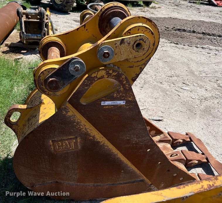 image for item LF9473 Caterpillar  excavator bucket