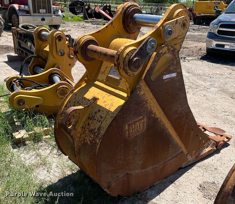 image for item LF9473 Caterpillar  excavator bucket