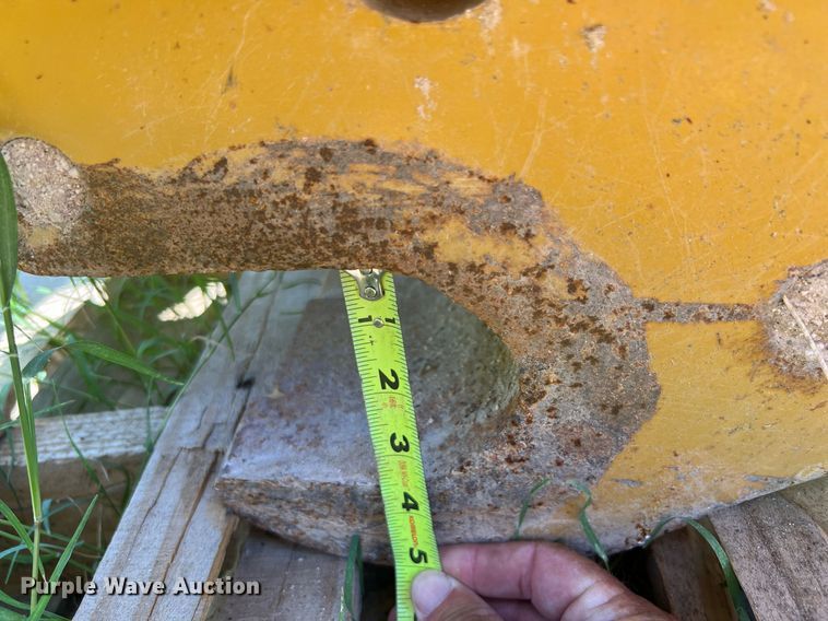 image for item LF9474 (2) Caterpillar excavator quick couplers