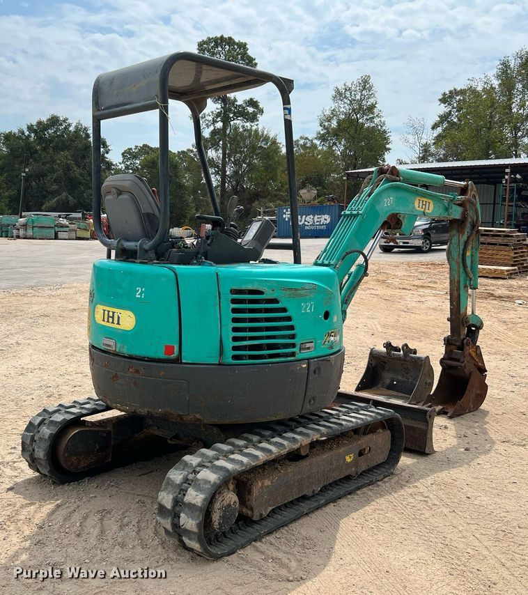 image for item LF9477 2015 IHI 25VX3  mini excavator