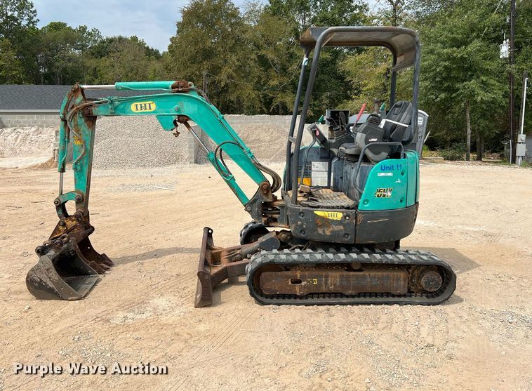 image for item LF9477 2015 IHI 25VX3  mini excavator