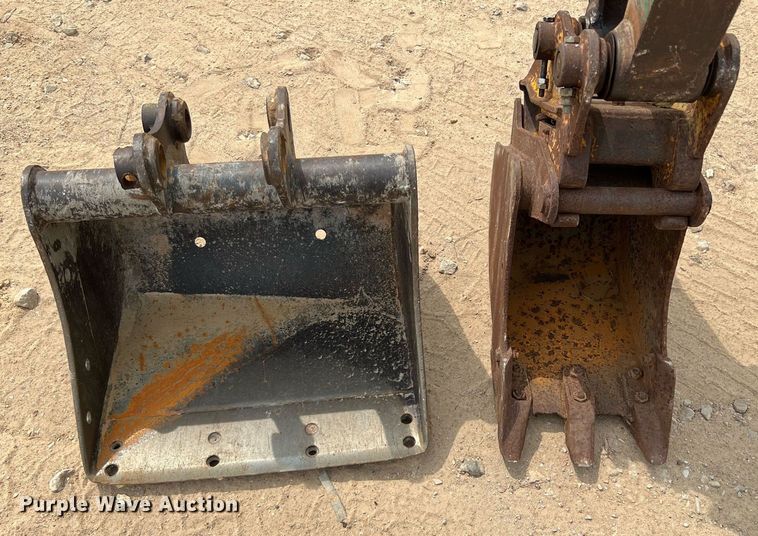 image for item LF9477 2015 IHI 25VX3  mini excavator