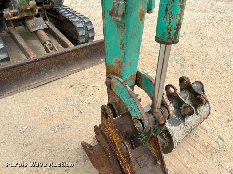 image for item LF9477 2015 IHI 25VX3  mini excavator