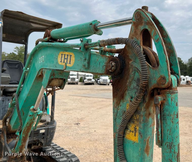 image for item LF9477 2015 IHI 25VX3  mini excavator