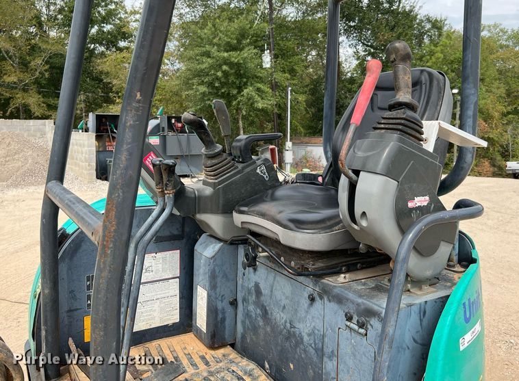 image for item LF9477 2015 IHI 25VX3  mini excavator