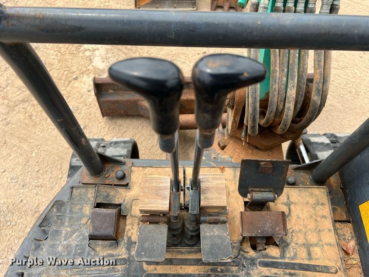 image for item LF9477 2015 IHI 25VX3  mini excavator