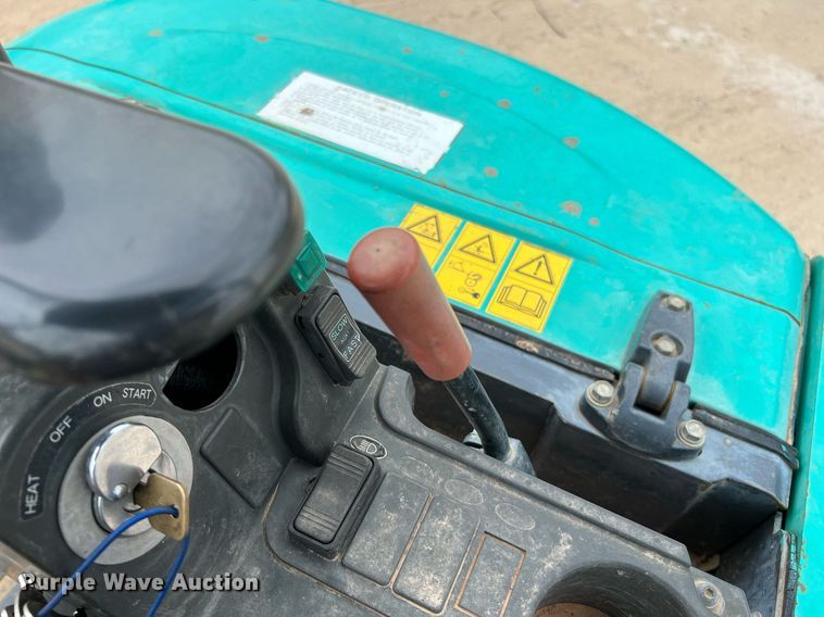 image for item LF9477 2015 IHI 25VX3  mini excavator