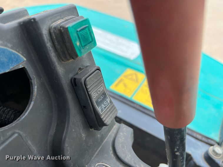 image for item LF9477 2015 IHI 25VX3  mini excavator