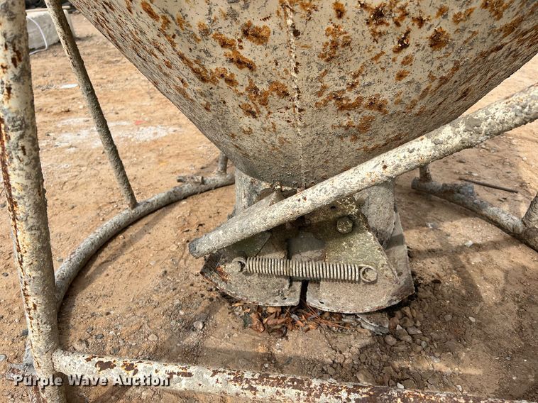 image for item LF9481 Gar-Bro  concrete bucket