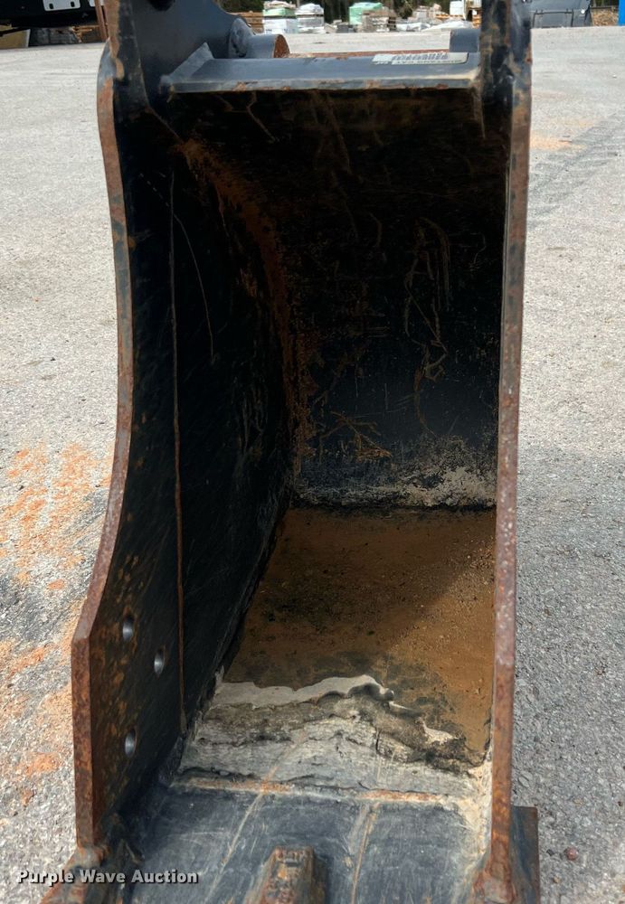 image for item LF9485 Caterpillar 464-9900  excavator bucket