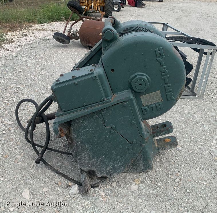 image for item LH9776 1966 Hyster D7H winch