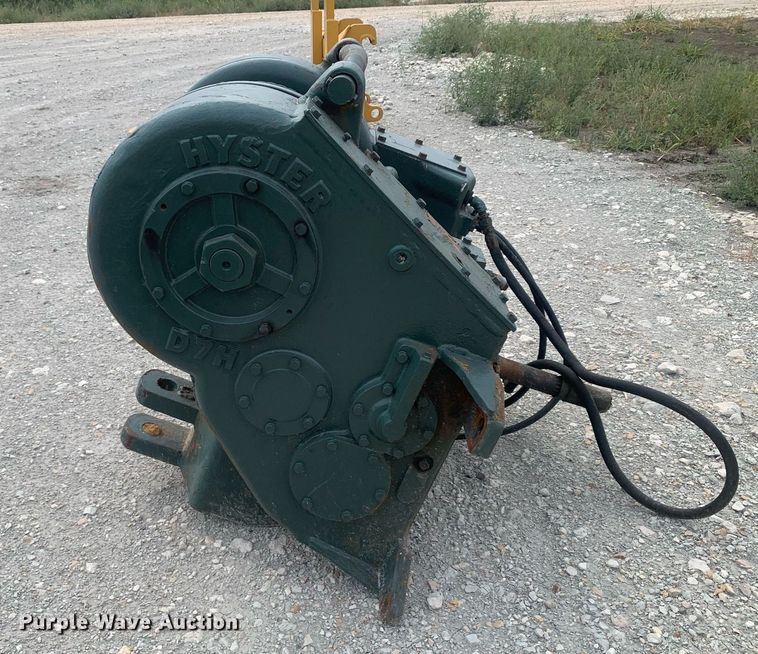 image for item LH9776 1966 Hyster D7H winch