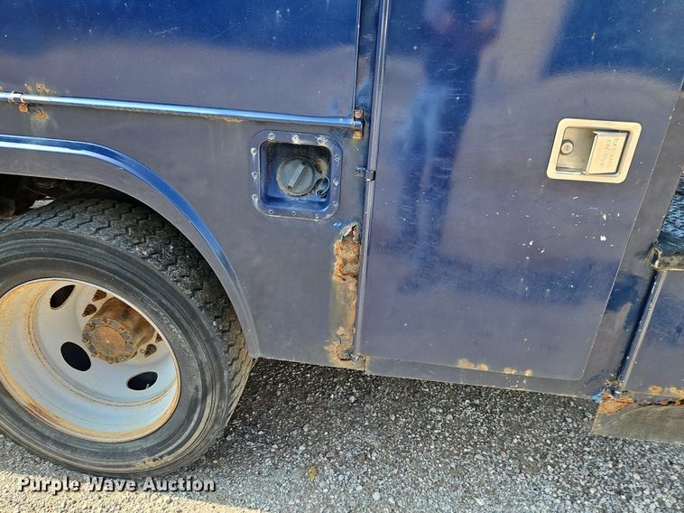 image for item LM9138 2008 Ford F450 Super Duty XLT  SuperCab utility / service truck