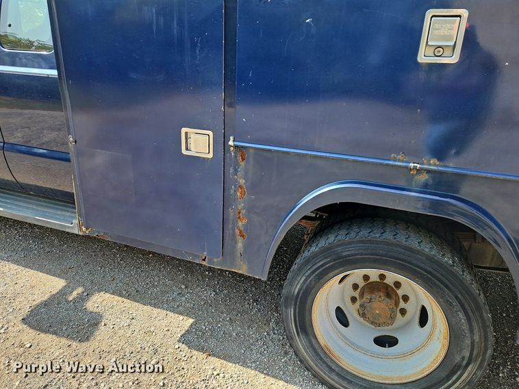 image for item LM9138 2008 Ford F450 Super Duty XLT  SuperCab utility / service truck