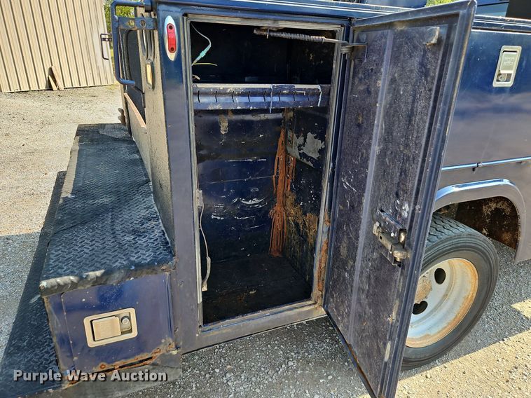 image for item LM9138 2008 Ford F450 Super Duty XLT  SuperCab utility / service truck