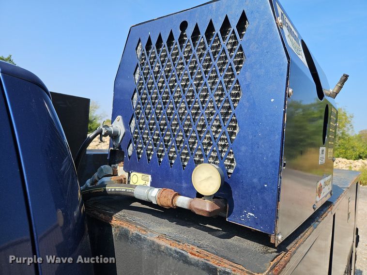 image for item LM9138 2008 Ford F450 Super Duty XLT  SuperCab utility / service truck