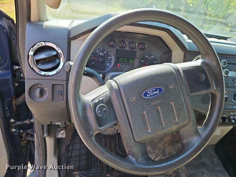 image for item LM9138 2008 Ford F450 Super Duty XLT  SuperCab utility / service truck