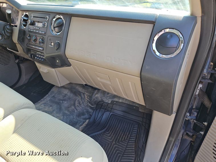 image for item LM9138 2008 Ford F450 Super Duty XLT  SuperCab utility / service truck