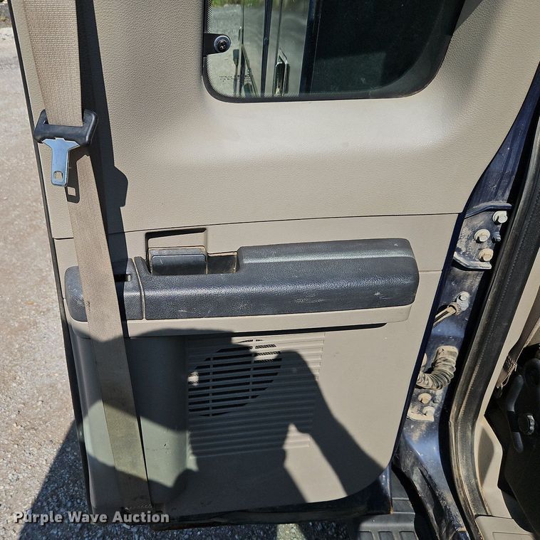 image for item LM9138 2008 Ford F450 Super Duty XLT  SuperCab utility / service truck