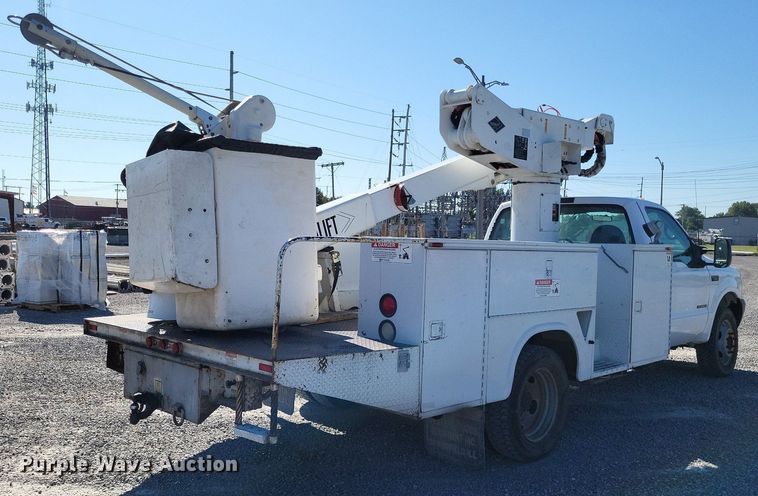 image for item LS9720 2000 Ford F550 Super Duty XL  bucket truck