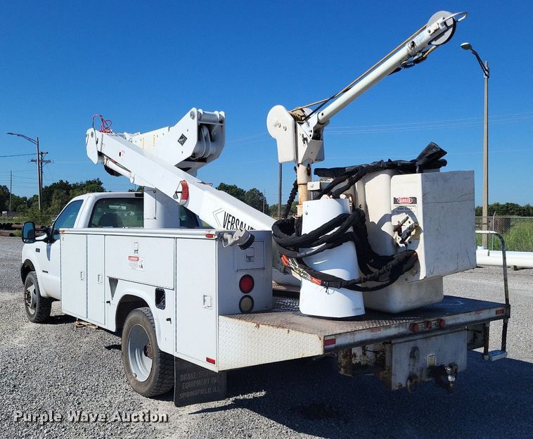 image for item LS9720 2000 Ford F550 Super Duty XL  bucket truck