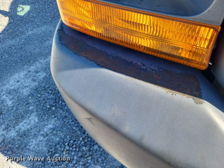 image for item LS9720 2000 Ford F550 Super Duty XL  bucket truck