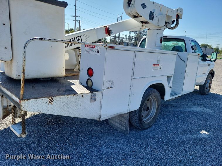 image for item LS9720 2000 Ford F550 Super Duty XL  bucket truck