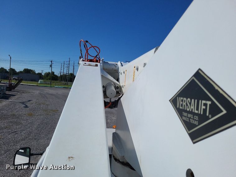 image for item LS9720 2000 Ford F550 Super Duty XL  bucket truck