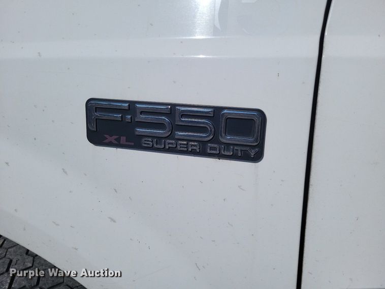 image for item LS9720 2000 Ford F550 Super Duty XL  bucket truck