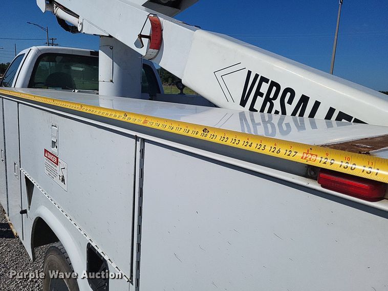 image for item LS9720 2000 Ford F550 Super Duty XL  bucket truck