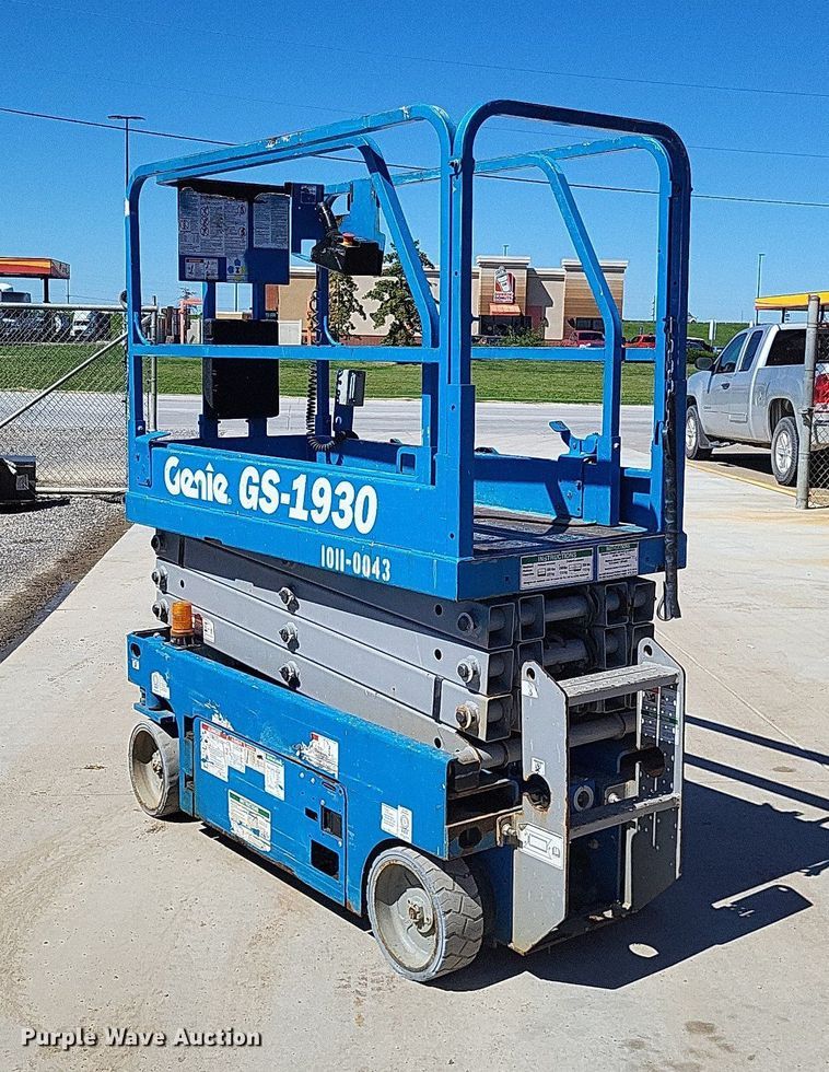 image for item LS9721 2016 Genie GS-1930  scissor lift