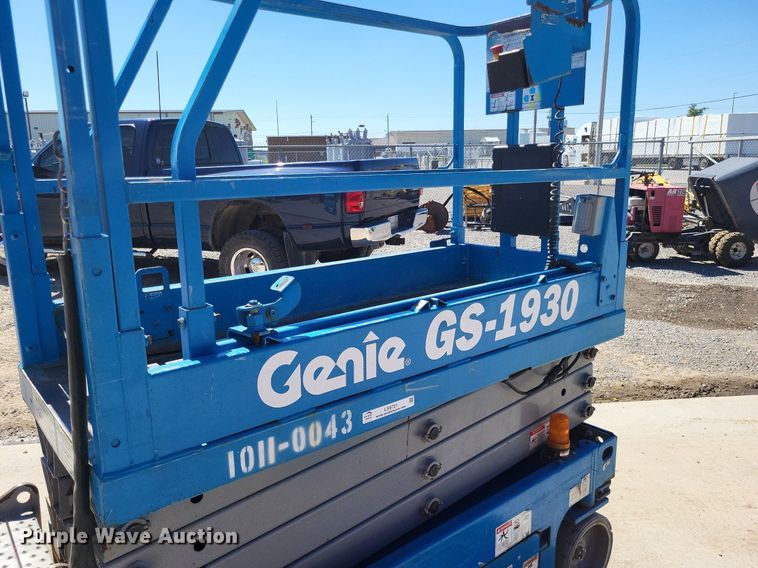 image for item LS9721 2016 Genie GS-1930  scissor lift
