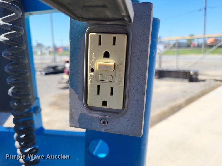 image for item LS9721 2016 Genie GS-1930  scissor lift