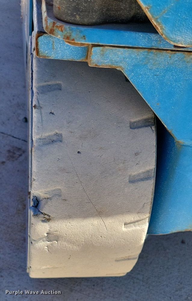 image for item LS9721 2016 Genie GS-1930  scissor lift