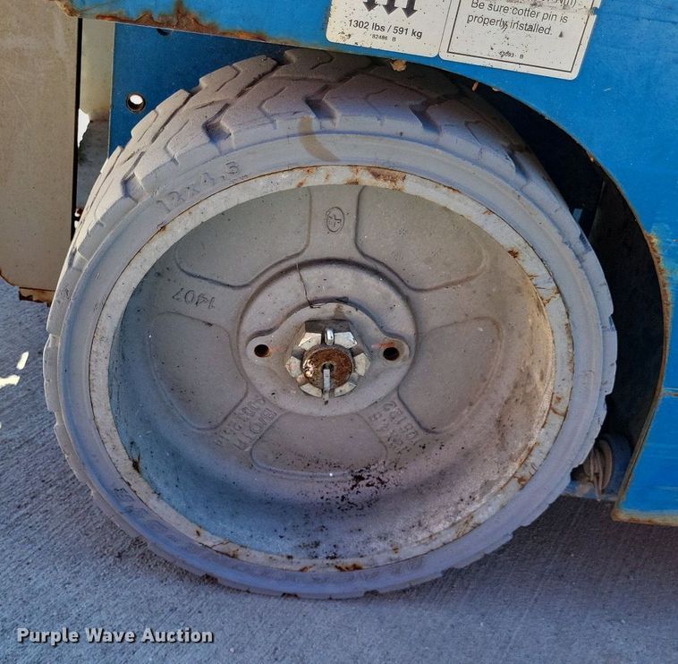 image for item LS9721 2016 Genie GS-1930  scissor lift