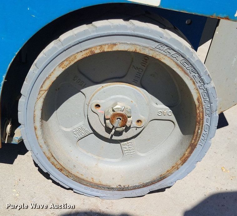 image for item LS9721 2016 Genie GS-1930  scissor lift