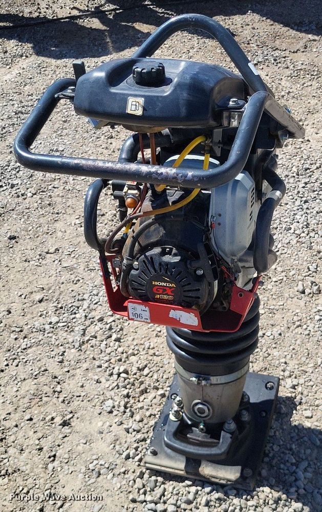 image for item LS9723 2015 Chicago Pneumatic MS695  plate compactor