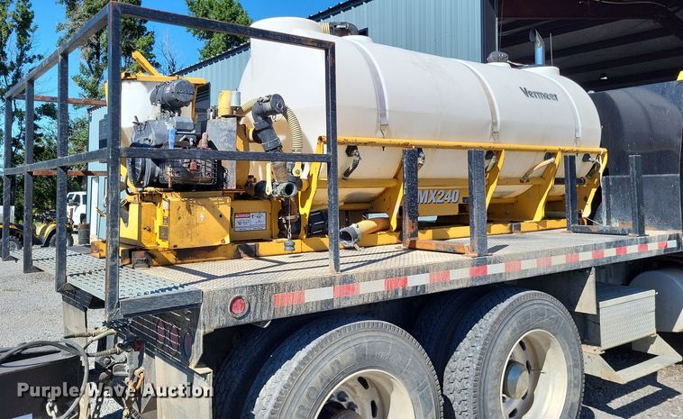 image for item LS9724 2012 Vermeer MX240   fluid mixer