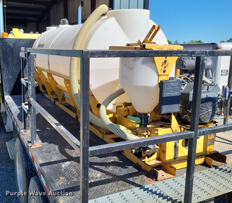 image for item LS9724 2012 Vermeer MX240   fluid mixer