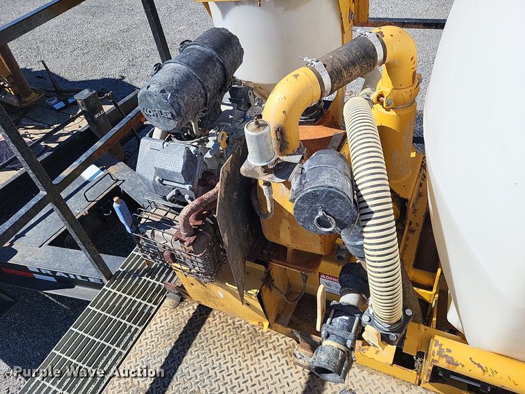 image for item LS9724 2012 Vermeer MX240   fluid mixer